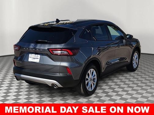 Carbonized Gray Metallic 2025 Ford Escape Active