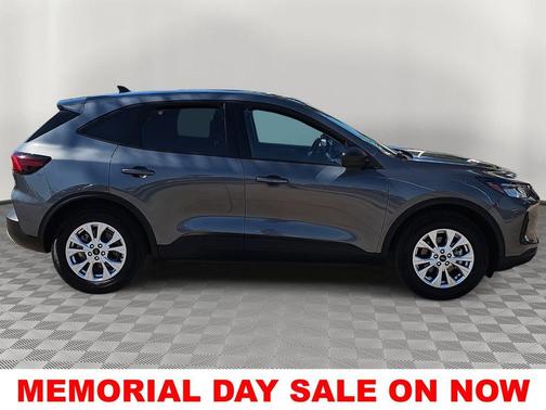 Carbonized Gray Metallic 2025 Ford Escape Active