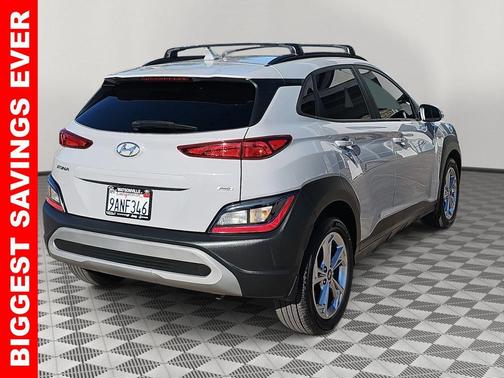 2022 Hyundai KONA SEL