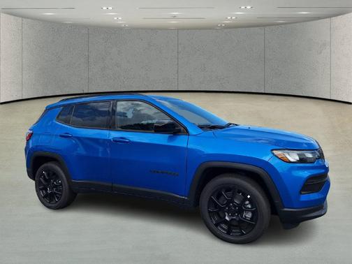 Hydro Blue Pearlcoat 2026 Jeep Compass Latitude