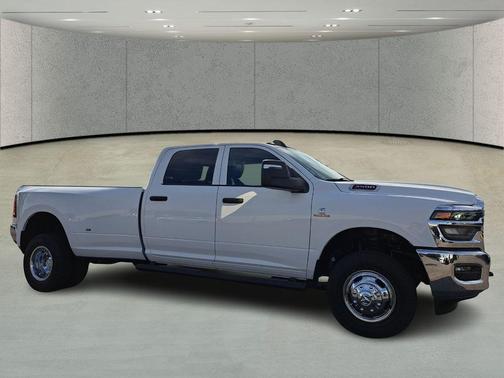 Bright White Clearcoat 2026 RAM 3500 Tradesman