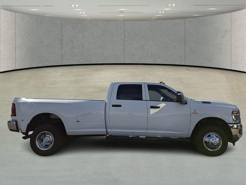 Bright White Clearcoat 2026 RAM 3500 Tradesman