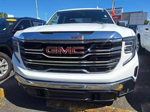 Summit White 2025 GMC Sierra 1500 SLT