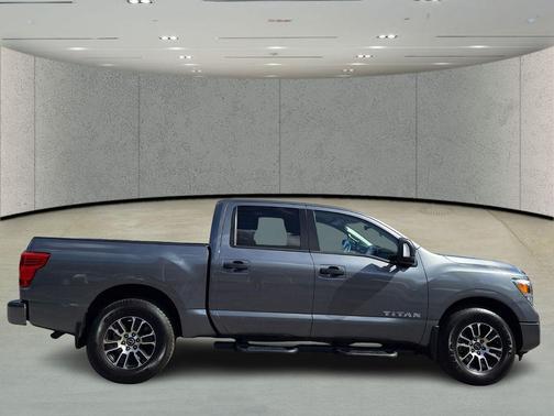 Gun Metallic 2024 Nissan Titan SV