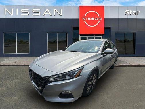 Brilliant Silver Metallic 2021 Nissan Altima 2.5 SV
