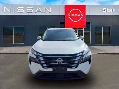Everest White P 2025 Nissan Rogue SV