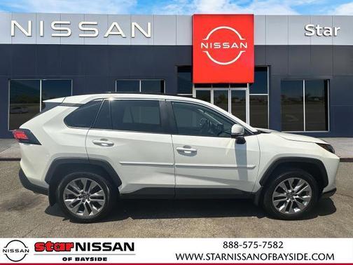 2022 Toyota RAV4 XLE Premium
