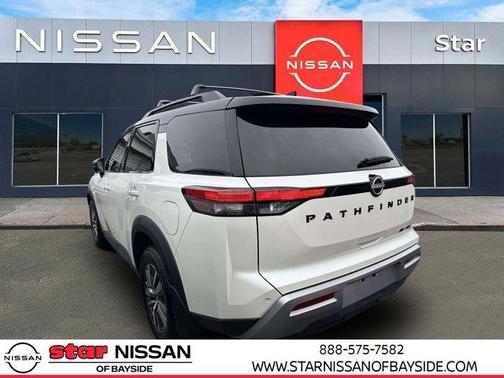 2024 Nissan Pathfinder SL