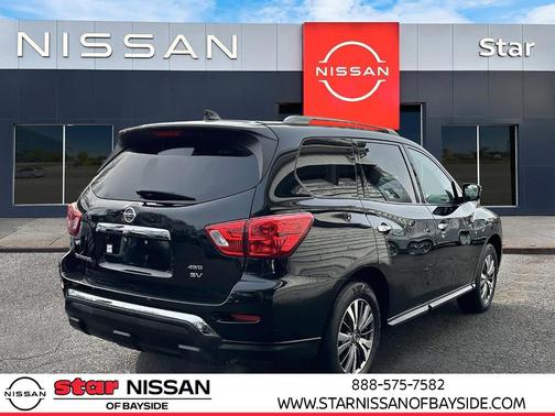 2019 Nissan Pathfinder SV