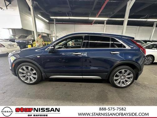 2022 Cadillac XT4 Premium Luxury