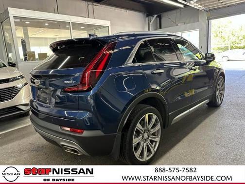 2022 Cadillac XT4 Premium Luxury