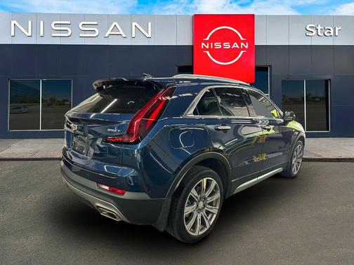 2022 Cadillac XT4 Premium Luxury