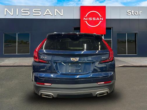 2022 Cadillac XT4 Premium Luxury