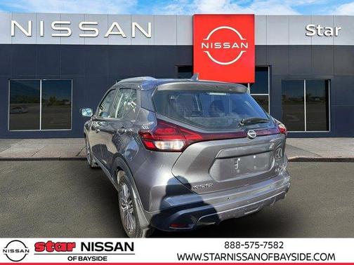 2022 Nissan Kicks SV