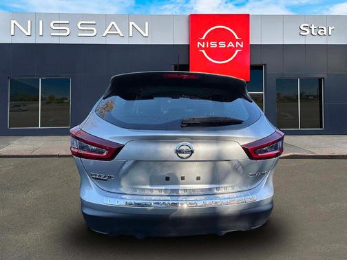 2022 Nissan Rogue Sport SV