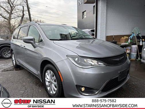 2018 Chrysler Pacifica Touring-L