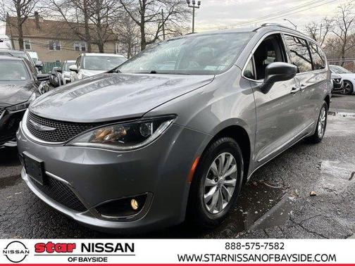 2018 Chrysler Pacifica Touring-L