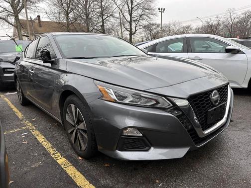 2021 Nissan Altima 2.5 SV