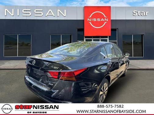 2022 Nissan Altima 2.5 SV