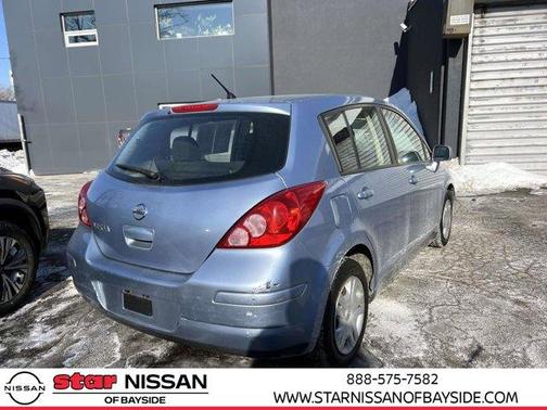 2011 Nissan Versa 1.8 S