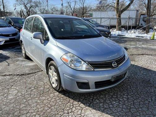 2011 Nissan Versa 1.8 S