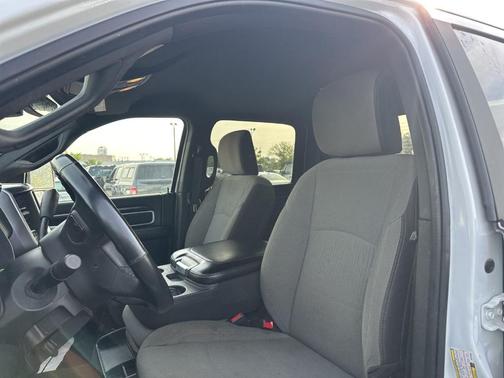 Bright White Clearcoat 2024 RAM 2500 Big Horn