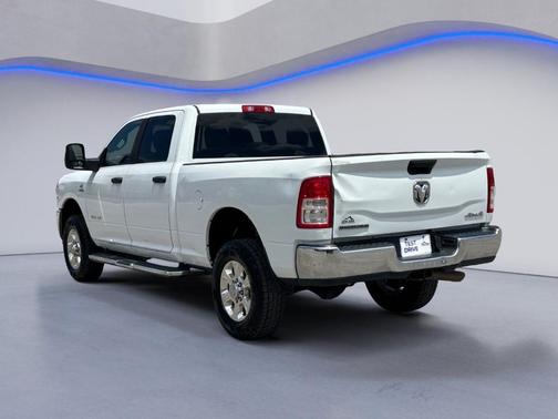 Bright White Clearcoat 2024 RAM 2500 Big Horn