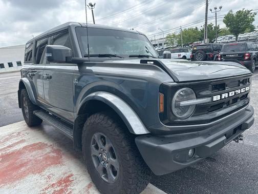 Gray Metallic 2024 Ford Bronco Outer Banks