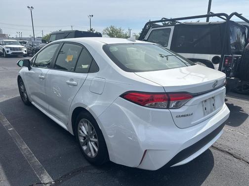 White 2022 Toyota Corolla LE