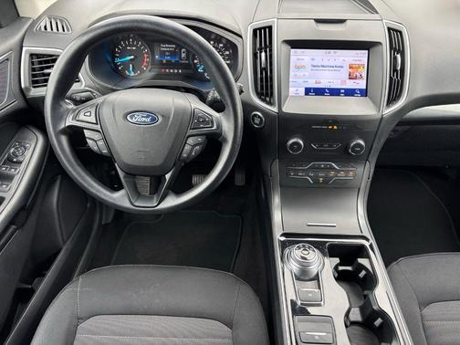 2020 Ford Edge SE