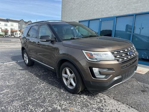 Caribou Metallic 2016 Ford Explorer XLT