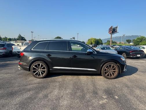 2022 Audi SQ7 4.0T Premium Plus