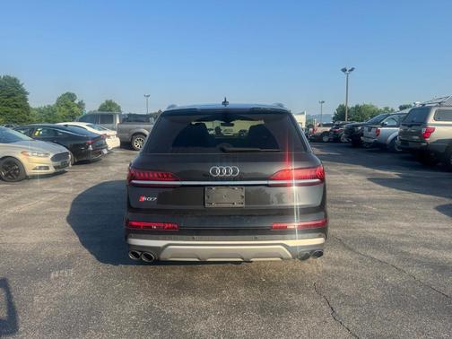 2022 Audi SQ7 4.0T Premium Plus