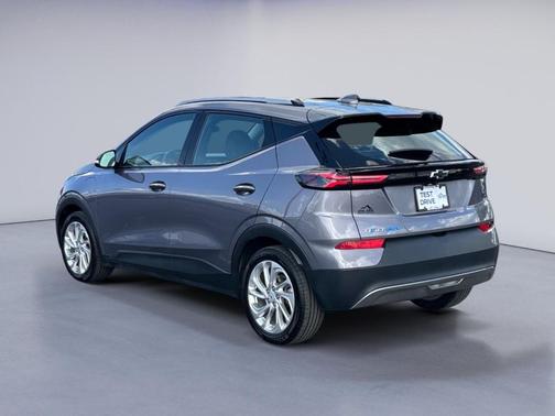 Gray Ghost Metallic 2023 Chevrolet Bolt EUV LT