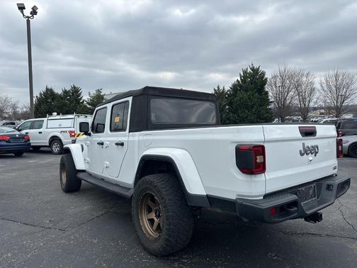 2022 Jeep Gladiator Overland