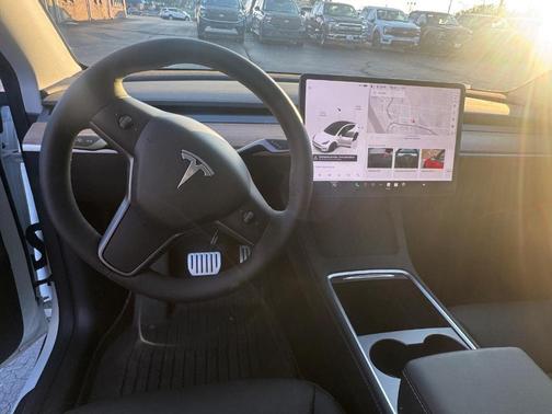 2025 Tesla Model Y Performance