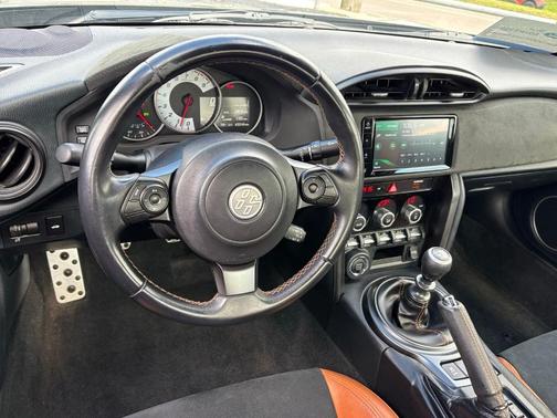 Green 2020 Toyota 86 Hakone Edition