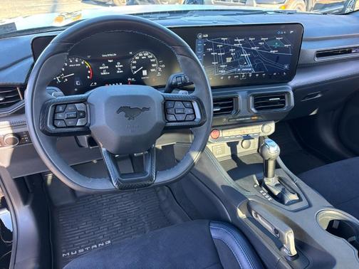 2025 Ford Mustang Dark Horse