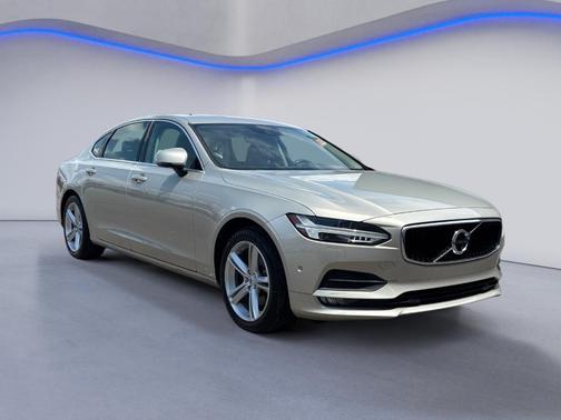2018 Volvo S90 T5 Momentum