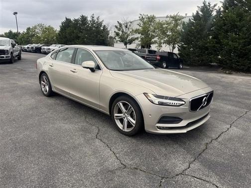2018 Volvo S90 T5 Momentum