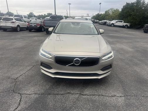 2018 Volvo S90 T5 Momentum
