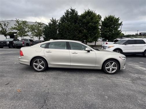 2018 Volvo S90 T5 Momentum