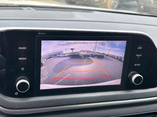 2022 Hyundai SONATA SE