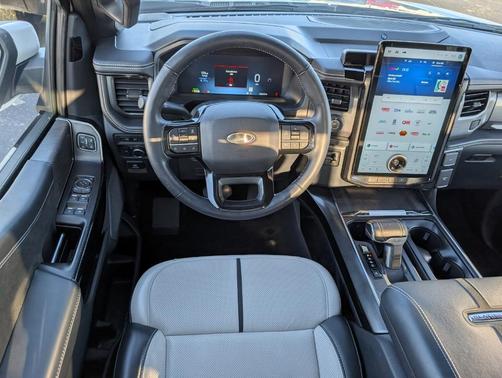 2022 Ford F-150 Lightning Platinum