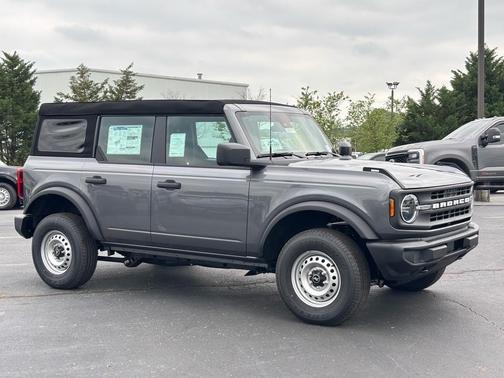 2025 Ford Bronco Base