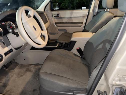 2011 Ford Escape XLS