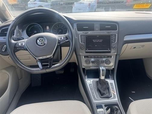 2016 Volkswagen e-Golf SEL Premium