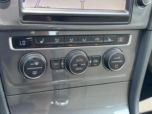 2016 Volkswagen e-Golf SEL Premium