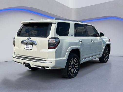 Blizzard Pearl 2018 Toyota 4Runner Limited
