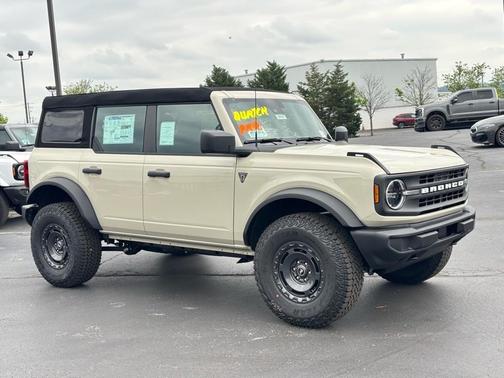 2025 Ford Bronco Base